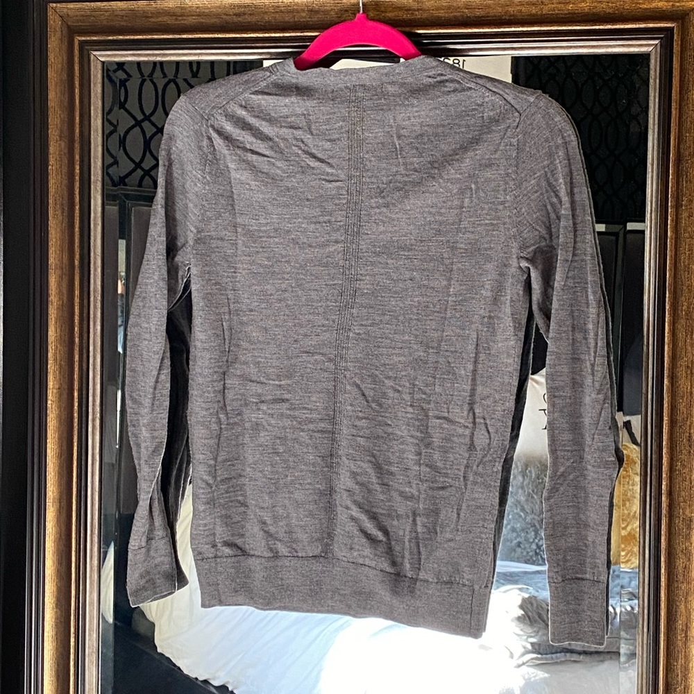Banana Republic Gray V-Neck Sweater - Picture 2 of 4